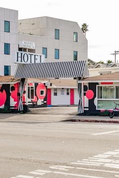 Santa Monica Hotel